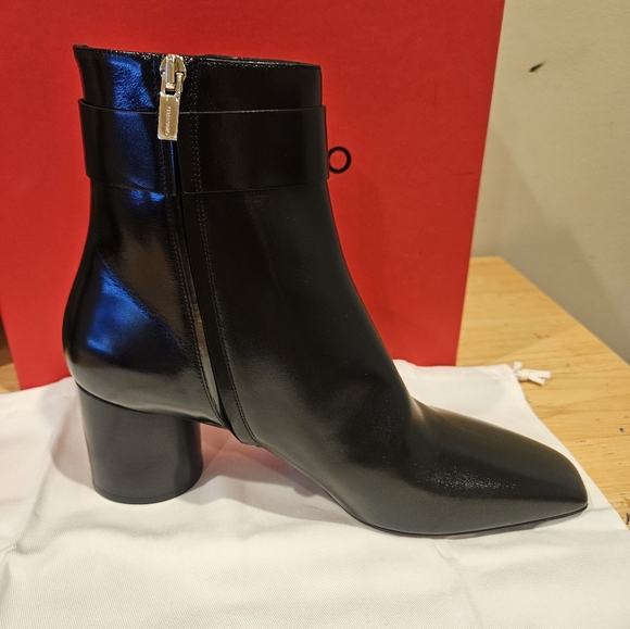 Salvatore Ferragamo Placida Bootie Black boot - Picture 3 of 8